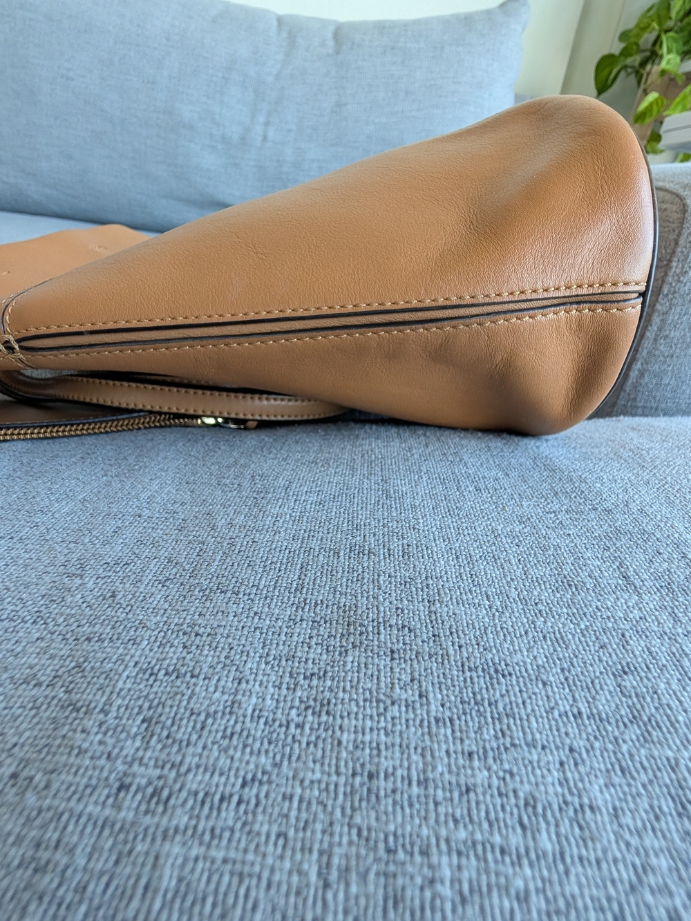 Tory Burch Block-T medeum long sholder tote - Picture 10 of 16
